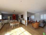 Villa 4 chambres, 3 sde, piscine, terrain 3900 m² — photo 2