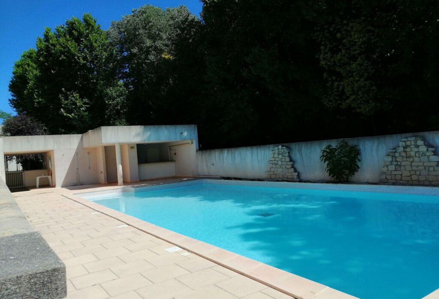appartement duplex avec piscine — photo 1