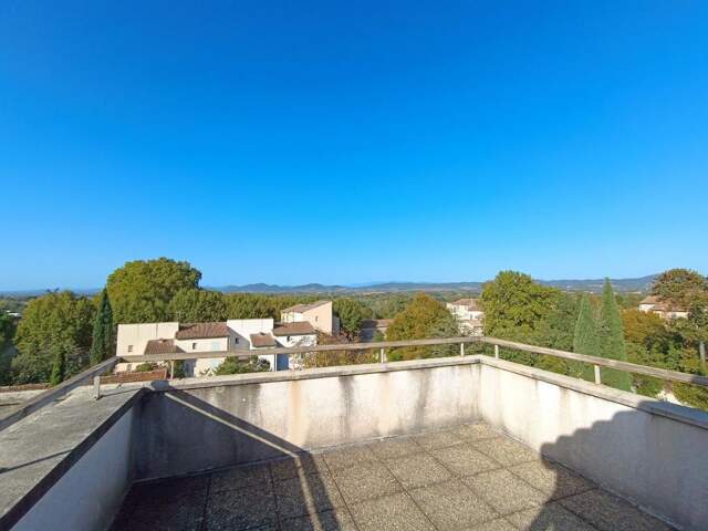 appartement duplex 2 chambres avec piscine — photo du bien