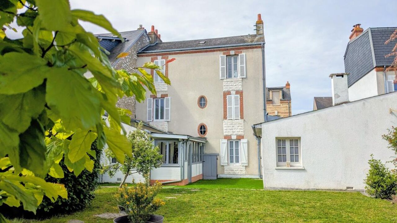 maison 8 pièces 162 m2 à vendre à Orléans (45000)