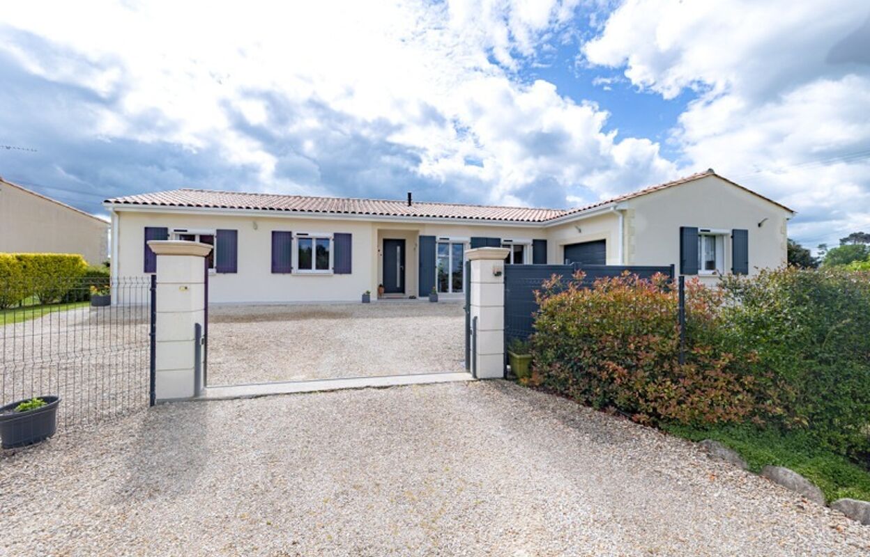 maison 6 pièces 128 m2 à vendre à Barbezieux-Saint-Hilaire (16300)