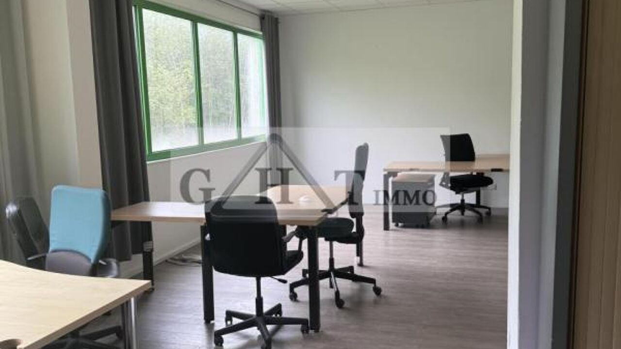 bureau  pièces 1500 m2 à vendre à Savigny-le-Temple (77176)