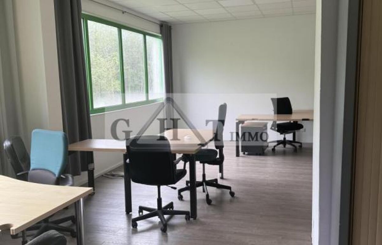 bureau  pièces 1500 m2 à vendre à Savigny-le-Temple (77176)