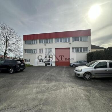 Local industriel 348 m²