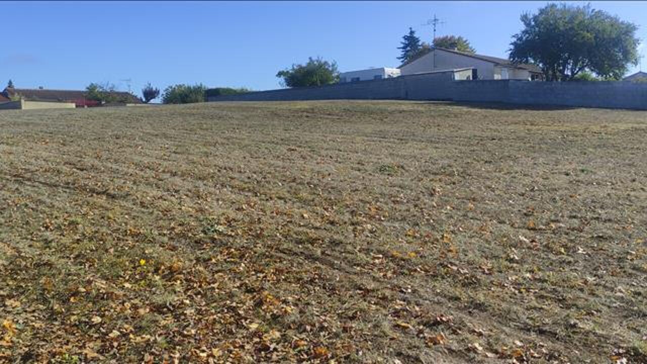 terrain  pièces 800 m2 à vendre à Châteauneuf-sur-Charente (16120)