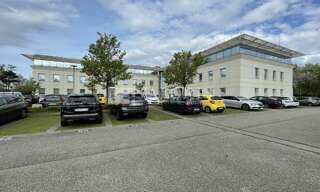 Bureau  219 m² à louer à Saint-Priest (69800)