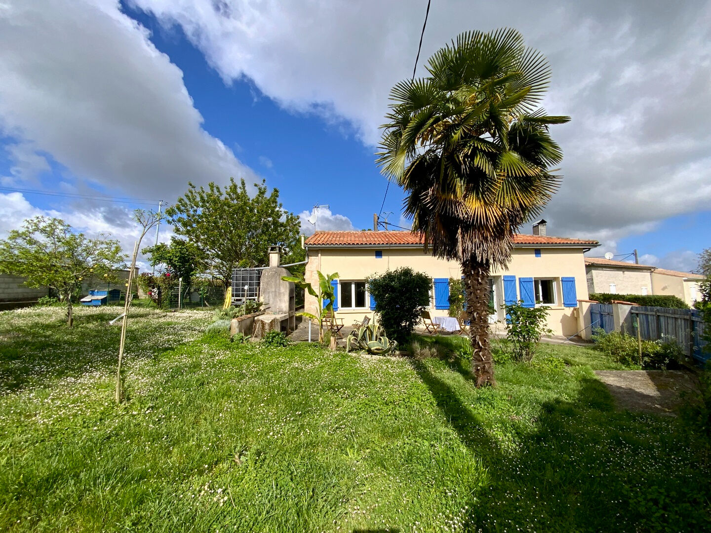 Villa / Maison  T4 à vendre Jonzac 17500