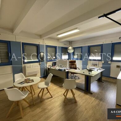 Bureau  338670 €