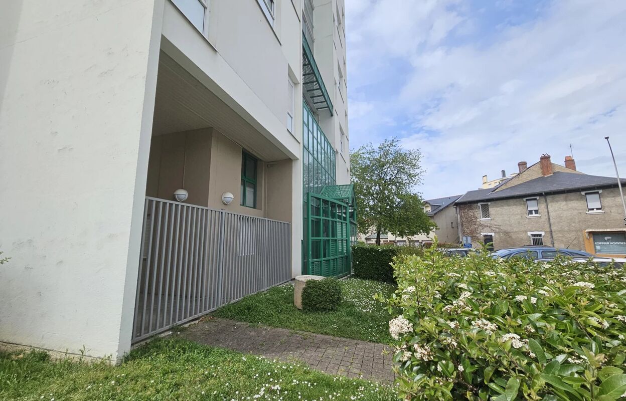 bureau 8 pièces 127 m2 à vendre à Tarbes (65000)