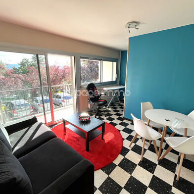 Appartement 5 pièces 348 €