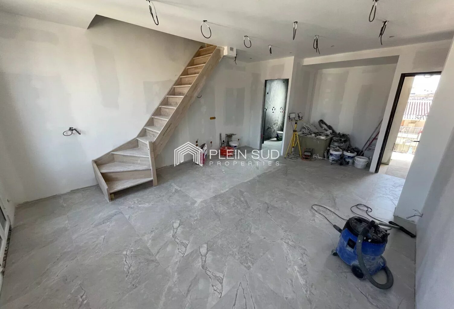 Immeuble de rapport entièrement rénové — photo 1