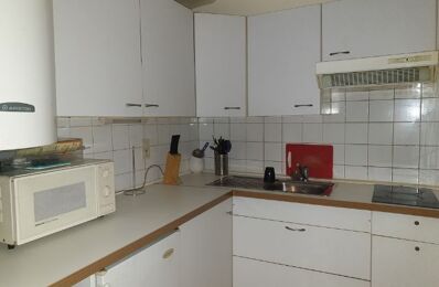 location appartement 480 € CC /mois à proximité de Velaux (13880)