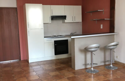 location appartement 607 € CC /mois à proximité de Marseille 3 (13003)