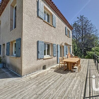 Maison 5 pièces 130 m²