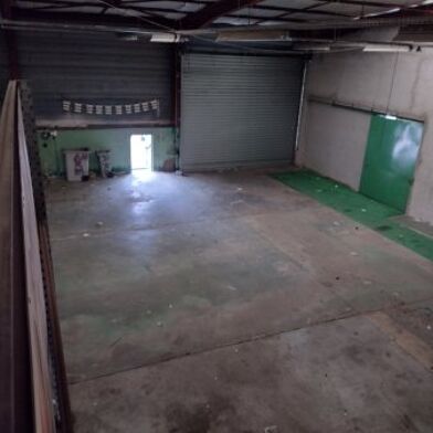 Commerce  371000 €