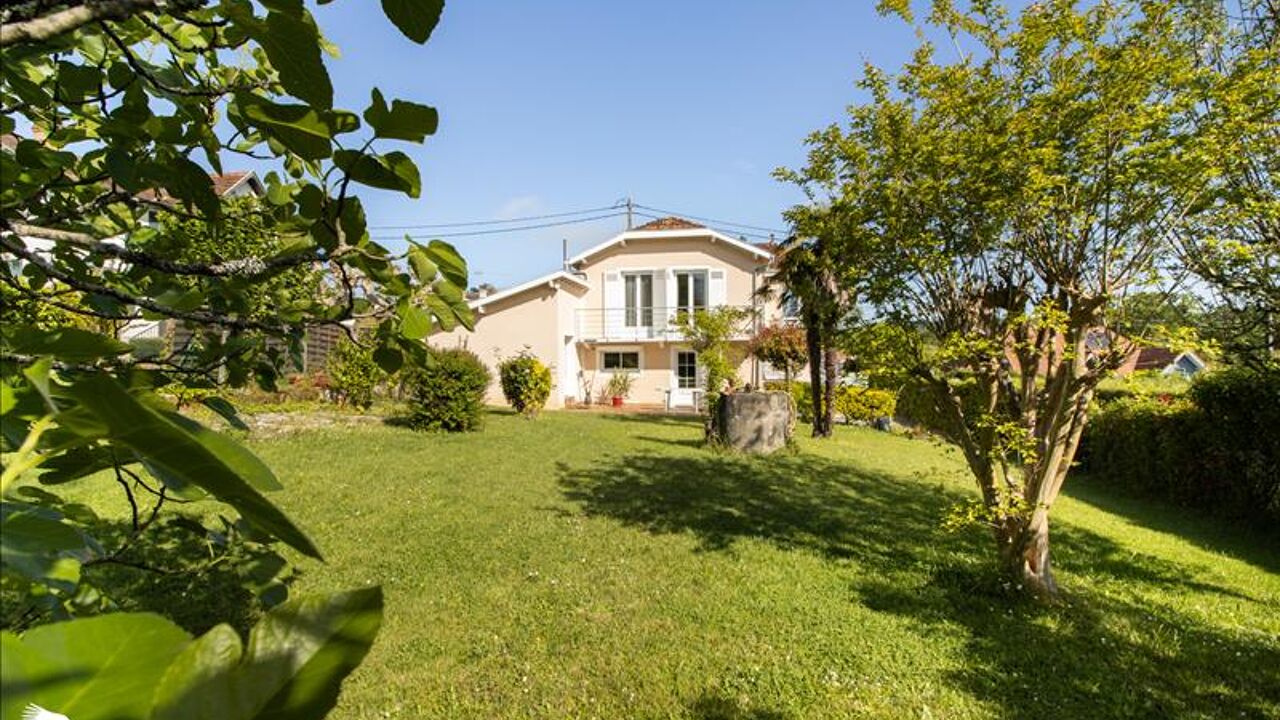 maison 5 pièces 106 m2 à vendre à Salies-de-Béarn (64270)