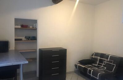 location appartement 320 € CC /mois à proximité de Générac (30510)
