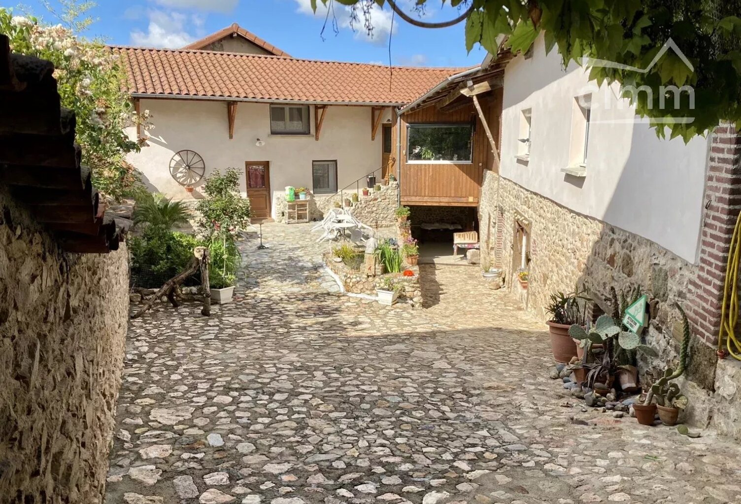 Vente ancienne ferme St-Galmier — photo 1