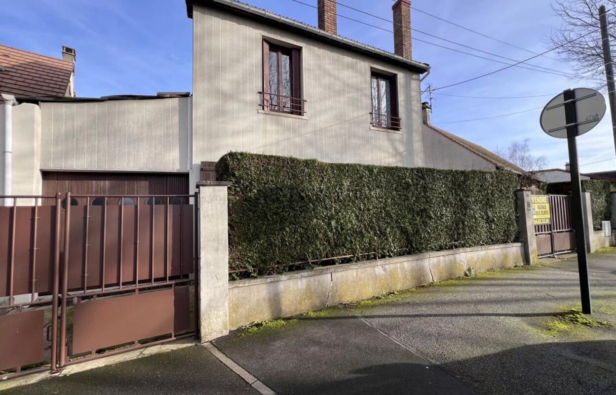 maison 4 pièces 77 m2 à vendre à Les Clayes-sous-Bois (78340)