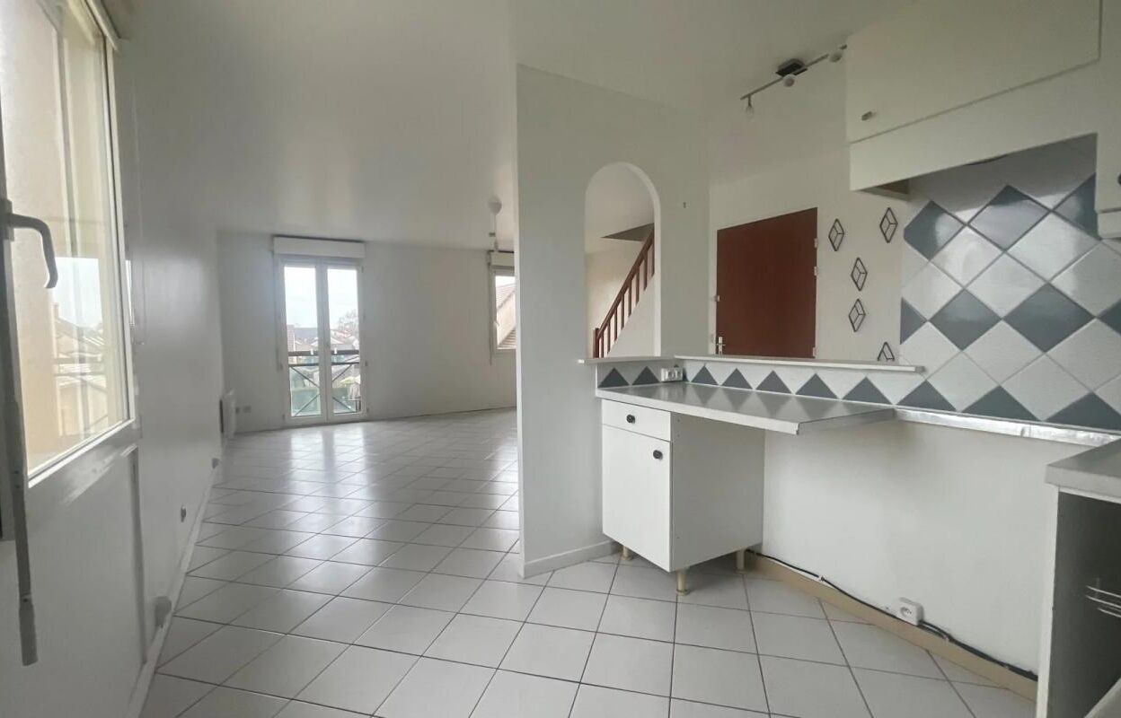 appartement 2 pièces 53 m2 à vendre à Saint-Germain-de-la-Grange (78640)