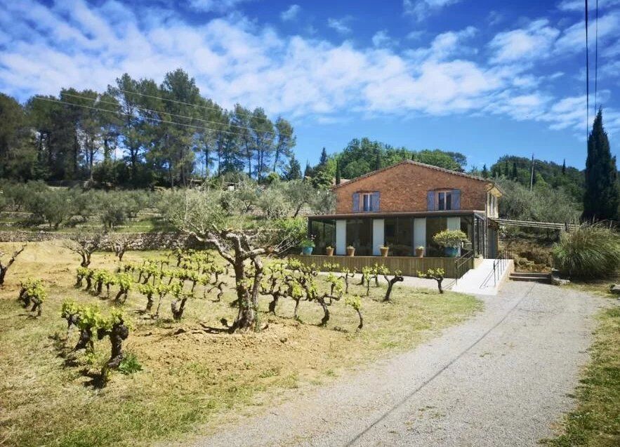 Local commercial  T3 à vendre Lorgues 83510