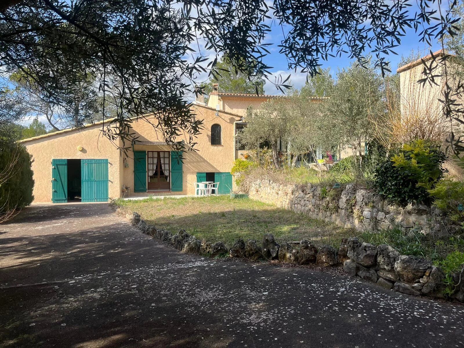 Villa / Maison  T5 à vendre Lorgues 83510