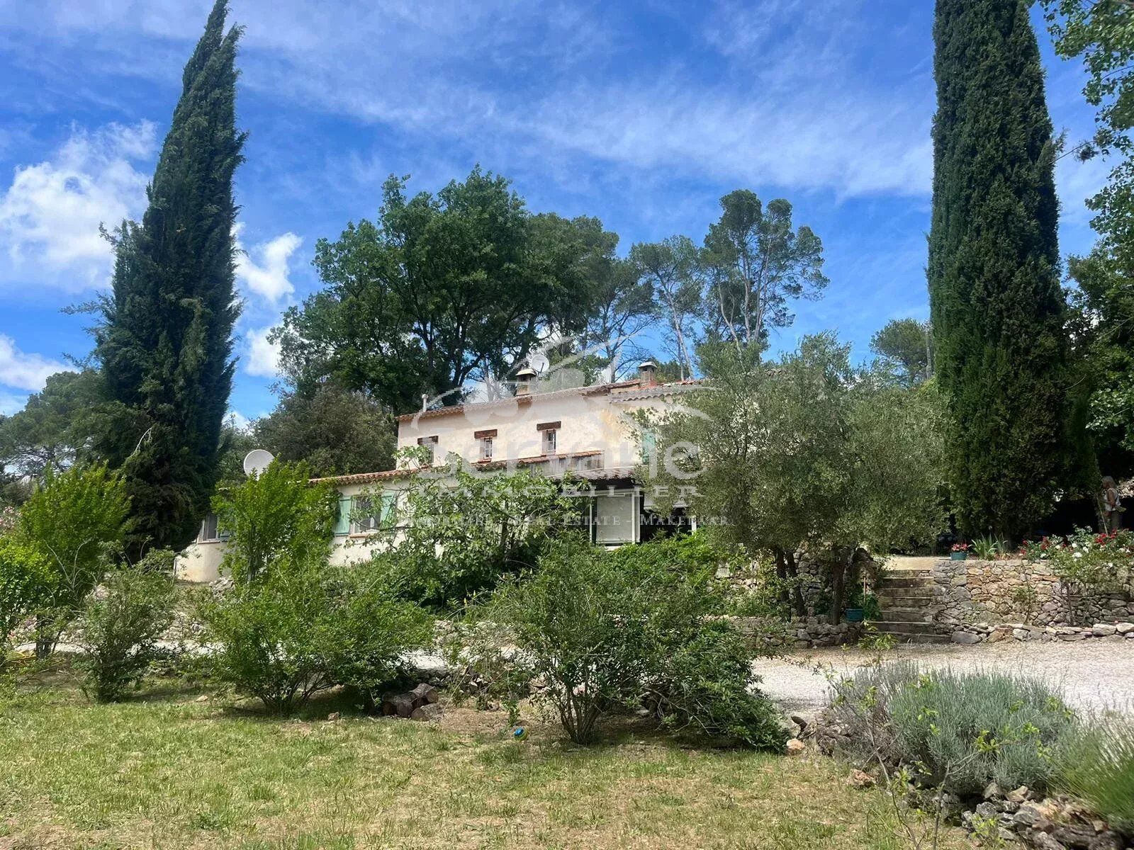 Villa / Maison 5 pièces  à vendre Lorgues 83510