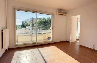 location appartement 640 € CC /mois à proximité de Marseille 8 (13008)