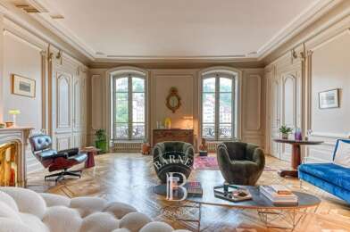 Appartement 5 pièces 3521 €