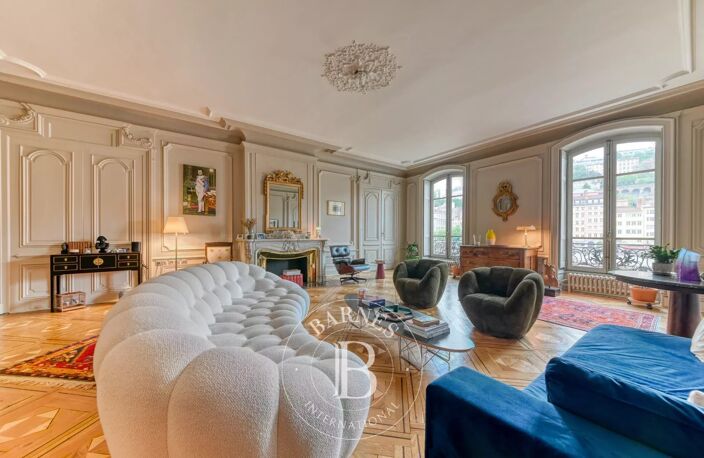 Lyon 2 - Quai Tilsitt - Appartement bourgeois meublé de 200,15 m² - 3 Chambres — photo 3