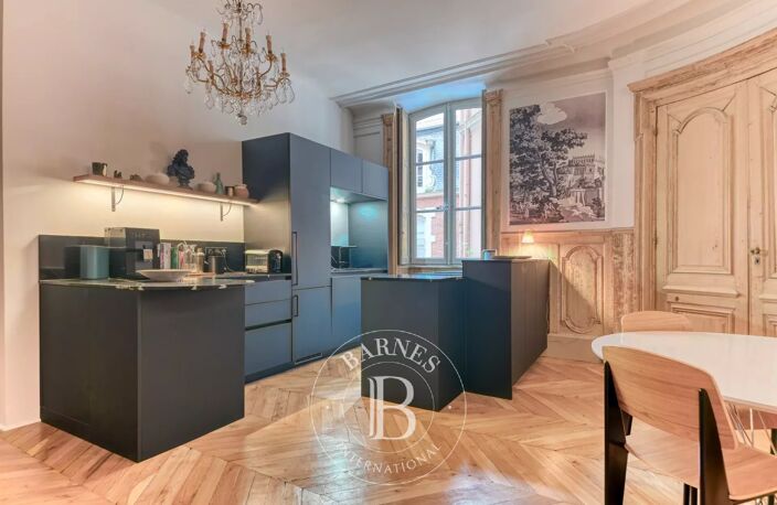 Lyon 2 - Quai Tilsitt - Appartement bourgeois meublé de 200,15 m² - 3 Chambres — photo 4