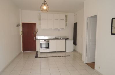 location appartement 450 € CC /mois à proximité de Bezannes (51430)