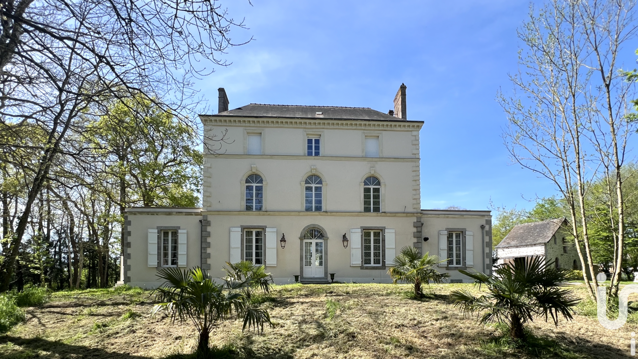 maison 10 pièces 252 m2 à vendre à Saint-Berthevin (53940)