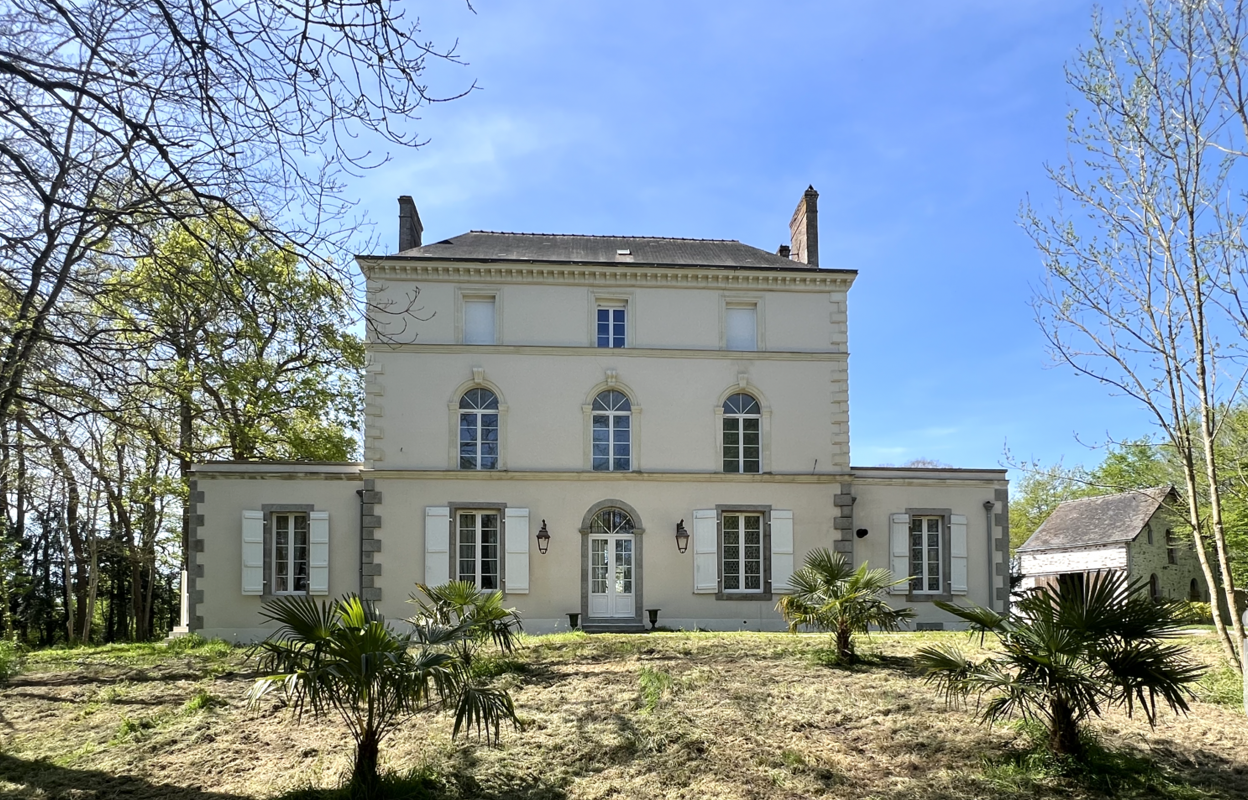 maison 10 pièces 252 m2 à vendre à Saint-Berthevin (53940)