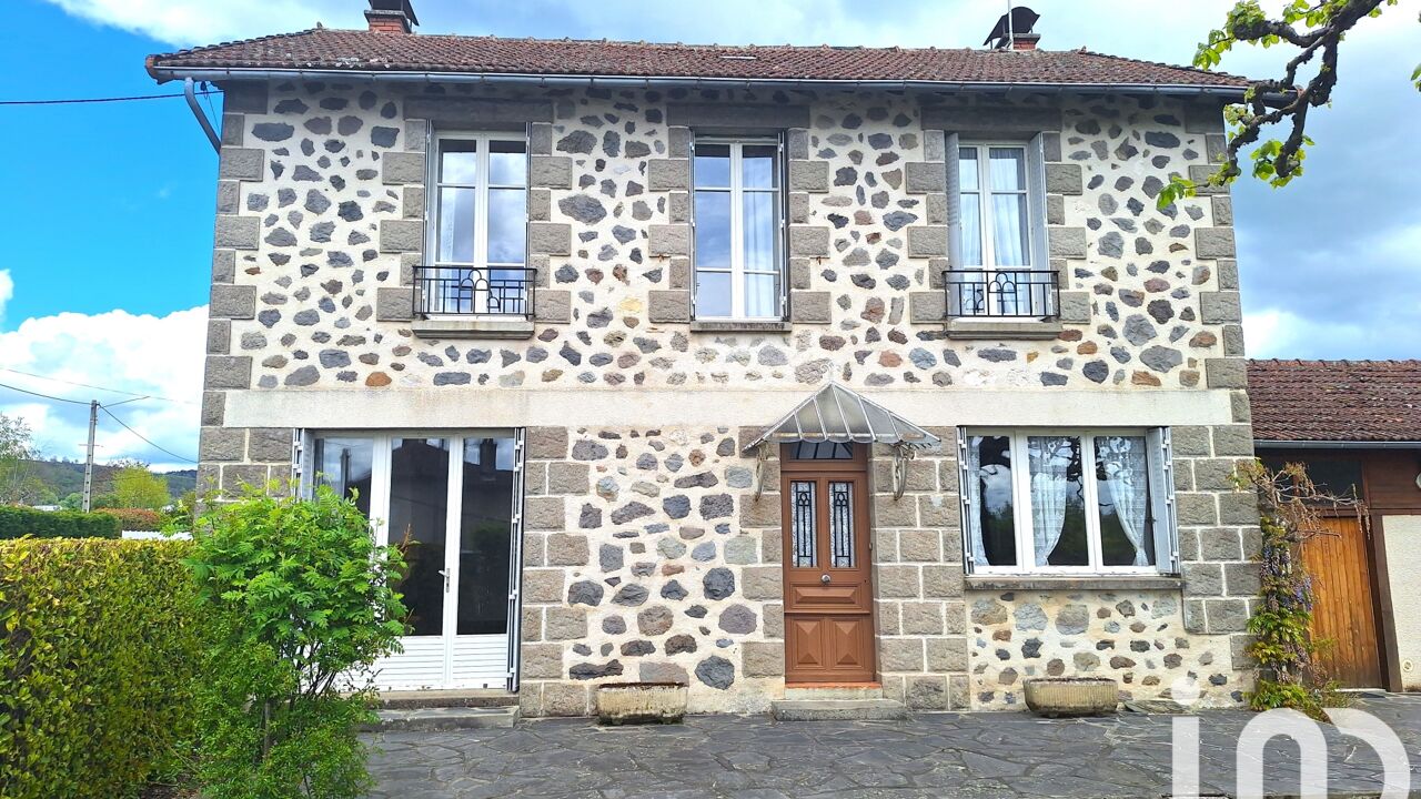 maison 5 pièces 122 m2 à vendre à Jussac (15250)