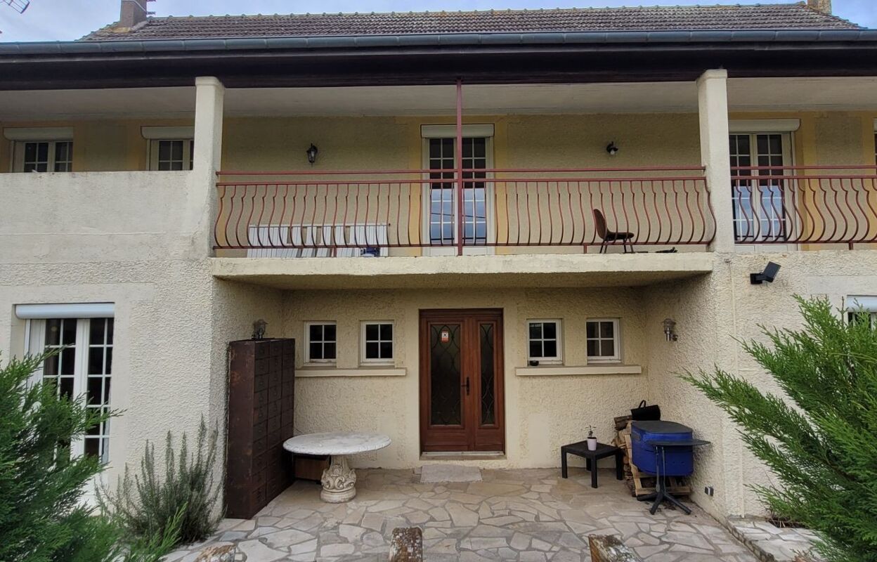 maison 10 pièces 384 m2 à vendre à Mousseaux-Neuville (27220)