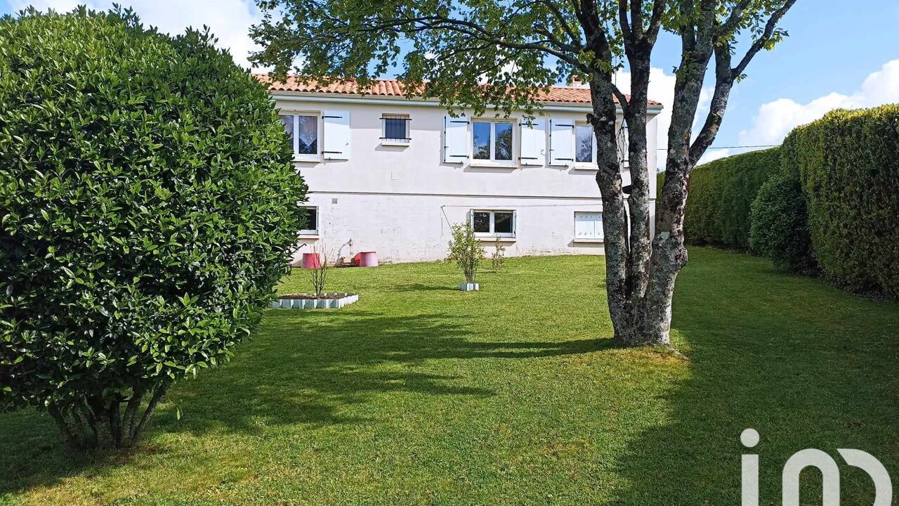 maison 5 pièces 88 m2 à vendre à Montournais (85700)