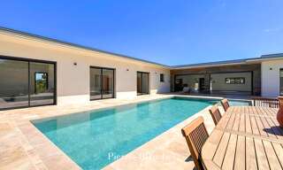 Maison 8 Pièces 320 m² à vendre à Nîmes (30000)