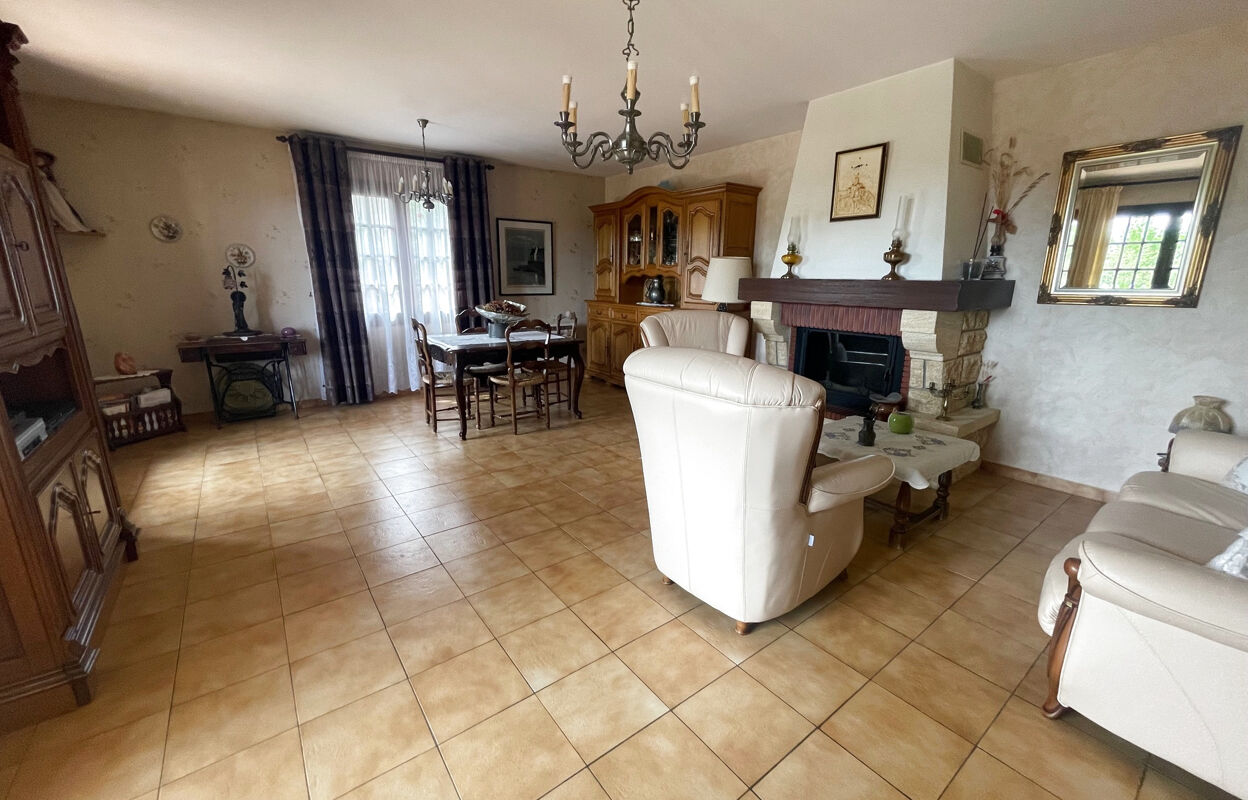 maison 5 pièces 140 m2 à vendre à Cuers (83390)