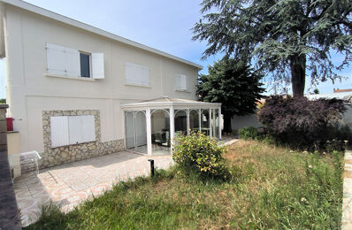 vente immeuble 859 050 € à proximité de Camblanes-Et-Meynac (33360)