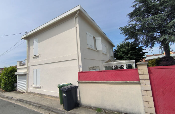 Immeuble / Maison de rapport — photo 2