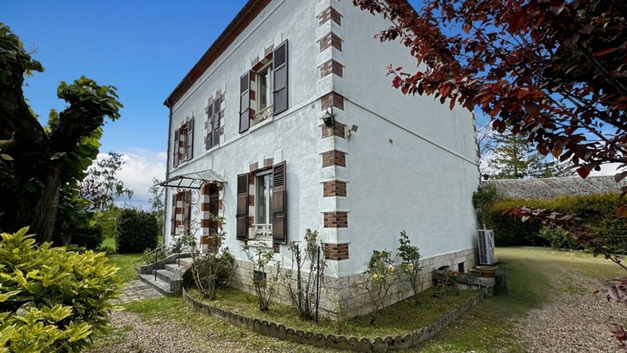 maison 6 pièces 192 m2 à vendre à Saint-Pierre-Lès-Nemours (77140)