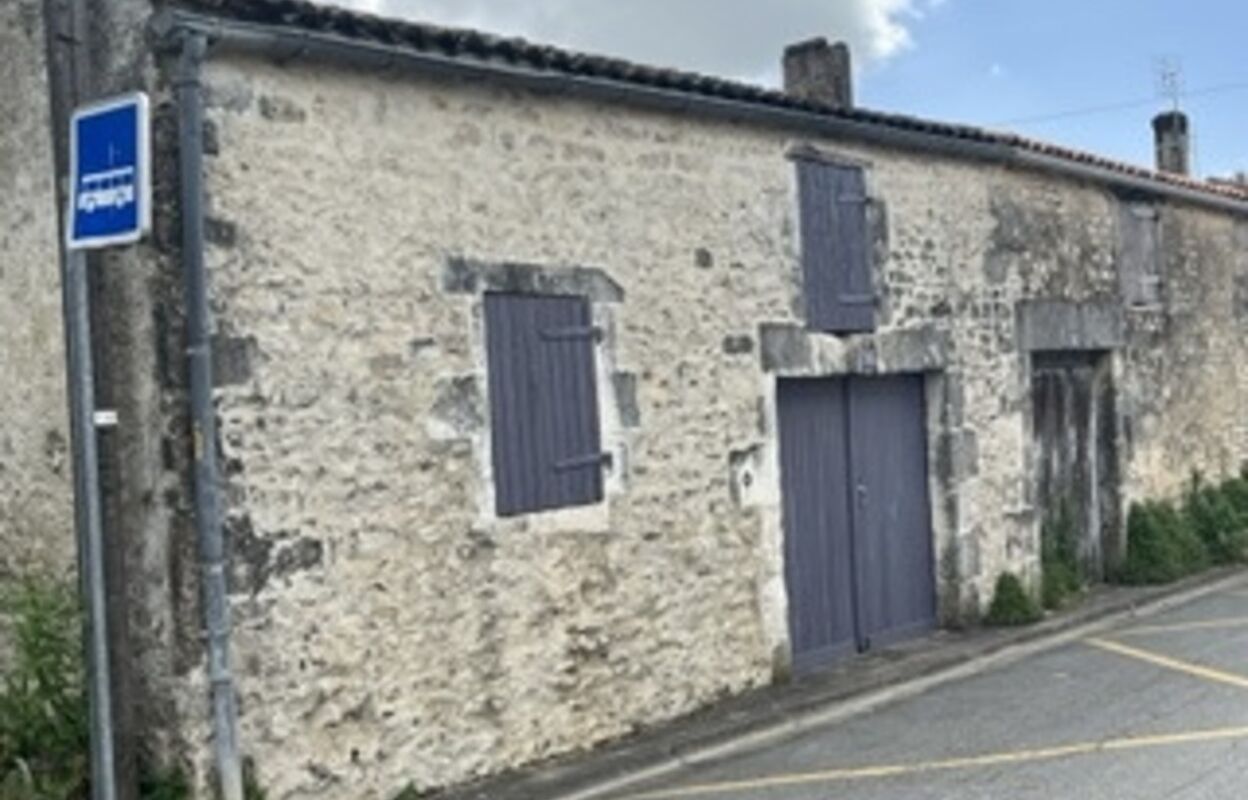 maison 2 pièces 100 m2 à vendre à Saint-Jean-d'Angély (17400)