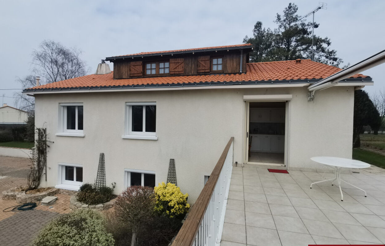 maison 6 pièces 146 m2 à vendre à Mauléon (79700)