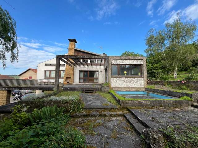 Immeuble avec grandes dépendances — photo du bien