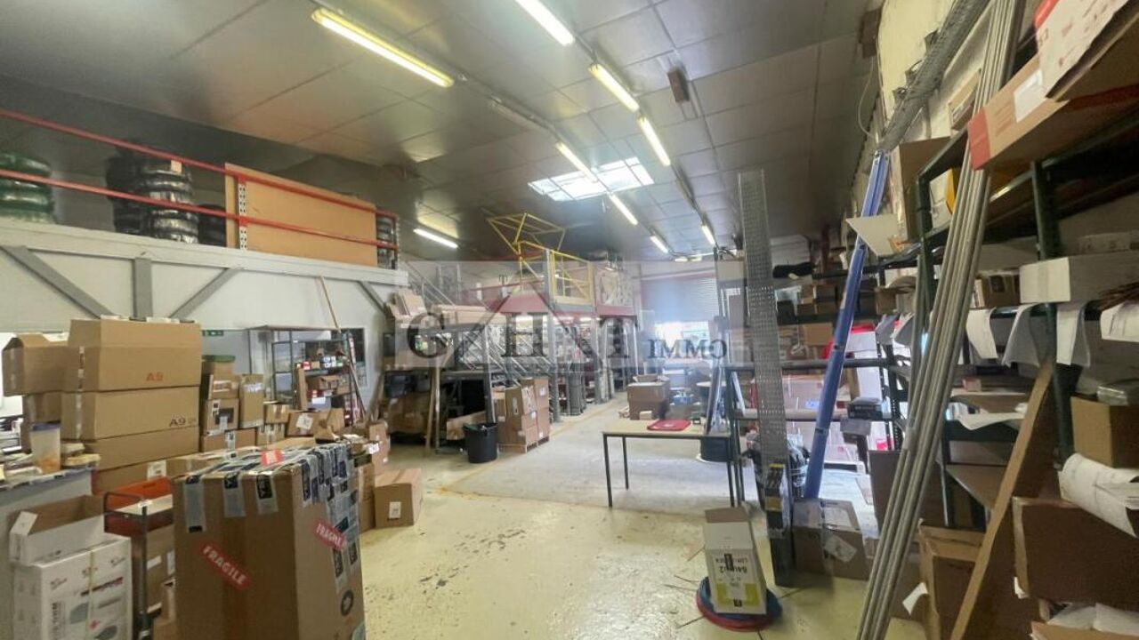 local industriel  pièces 455 m2 à vendre à Vaux-le-Pénil (77000)