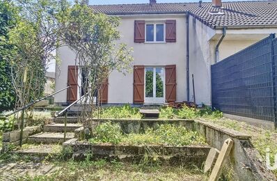 vente maison 120 000 € à proximité de Saint-Gérand-le-Puy (03150)