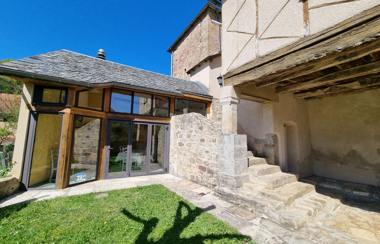 maison 7 pièces 139 m2 à vendre à Saint-Geniez-d'Olt-Et-d'Aubrac (12130)