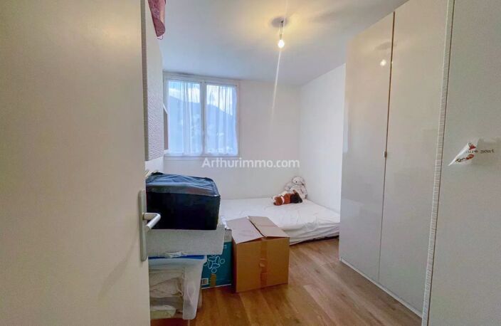 FONTAINE MAIRIE Appartement 4 pièces 65 m²  - TRAM A — photo 5