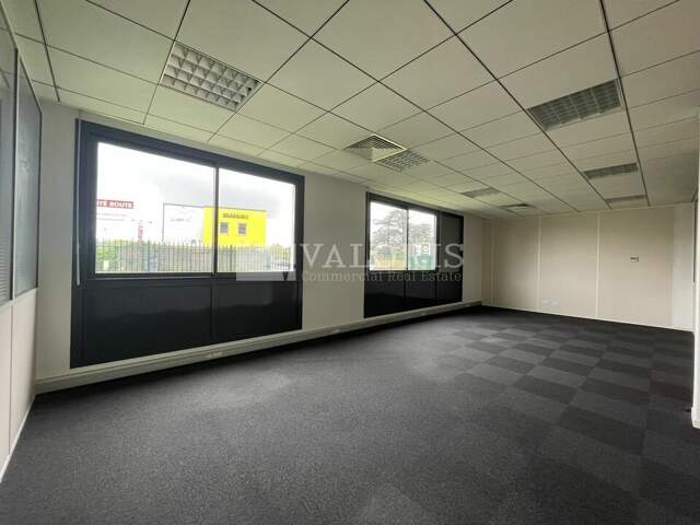 BUREAUX à LOUER — photo du bien